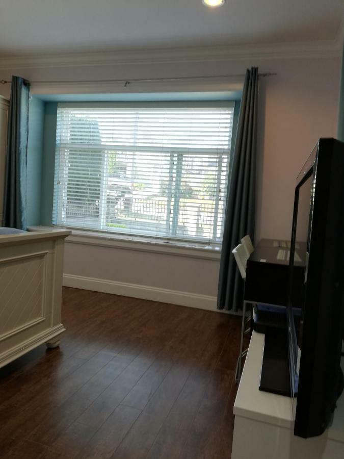 Vancouver Home Inn By Elevate Rooms Burnaby Exterior foto